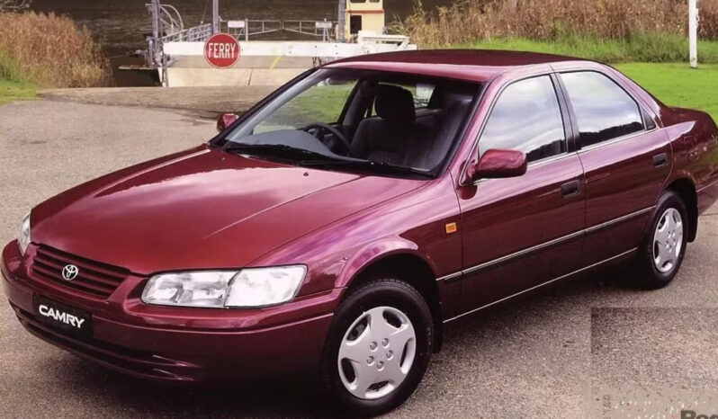 
								Toyota Camry 2000. full									