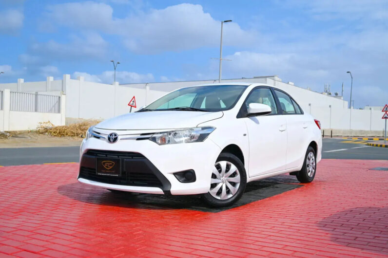 
								Toyota Yaris full									