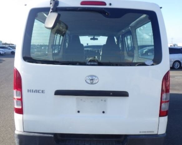 
								TOYOTA HIACE full									