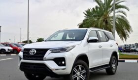 TOYOTA FORTUNER 2024